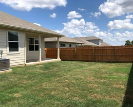 116 Fair Anne Dr in Georgetown, TX - Building Photo - Building Photo