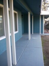 7676 Hemlock Ave in Hesperia, CA - Building Photo - Building Photo