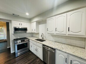 7105 Churchill Cir in Waco, TX - Building Photo - Building Photo