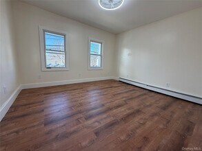 155 N Clinton St in Poughkeepsie, NY - Building Photo - Building Photo