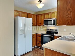 2206 Coatsdale Ln in Matthews, NC - Building Photo - Building Photo