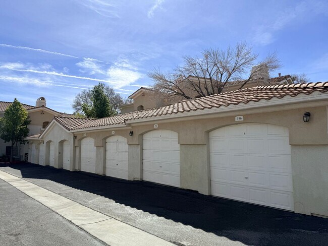 1500 Cardinal Peak Ln in Las Vegas, NV - Building Photo - Building Photo