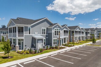 Springs at Coral Shores in Cape Coral, FL - Foto de edificio - Building Photo