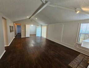 11802 Garden Terrace Dr in Dallas, TX - Building Photo - Building Photo