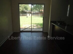 928 Greenbriar Ct in Hinesville, GA - Building Photo - Building Photo