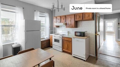 Room in Shared 5 bed/1 bath home, Unit E in Boston, MA - Building Photo - Building Photo