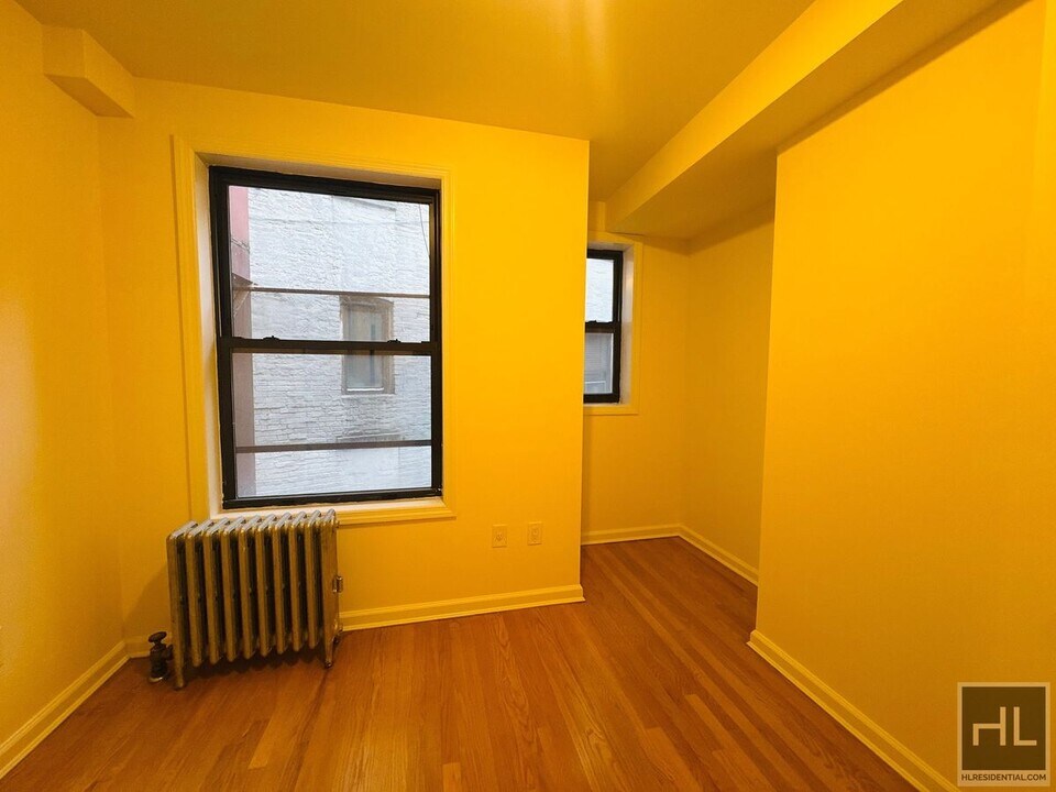 AMSTERDAM AVENUE in New York, NY - Building Photo