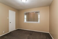 7631 Brookleaf Dr photo'