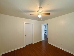 916 NW 6th Ave in Gainesville, FL - Building Photo - Building Photo