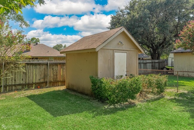 2637 Brown St in Bossier City, LA - Building Photo - Building Photo