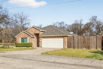 1425 Anthony St in McKinney, TX - Building Photo - Building Photo