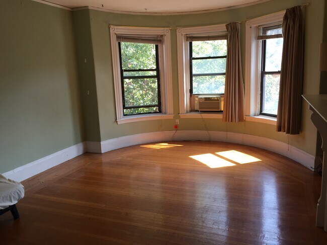 429 Marlborough St, Unit 3B in Boston, MA - Building Photo - Building Photo