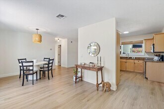 4921 NE 23rd Ave in Lighthouse Point, FL - Building Photo - Building Photo