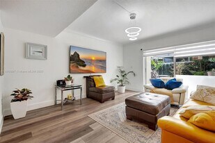 1187 NW 123rd Pl, Unit 204 in Miami, FL - Building Photo