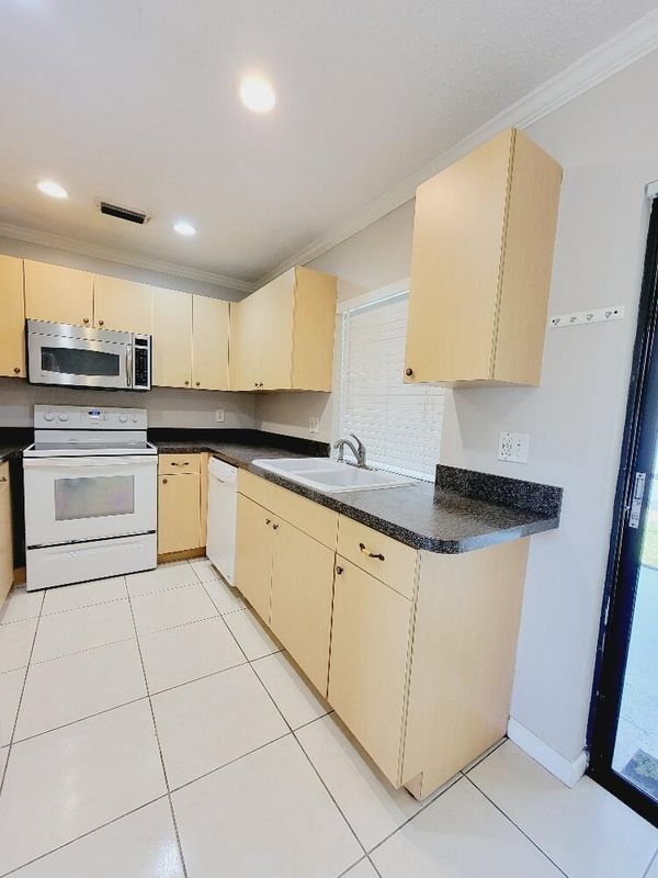 property at 12785 Peconic Ct