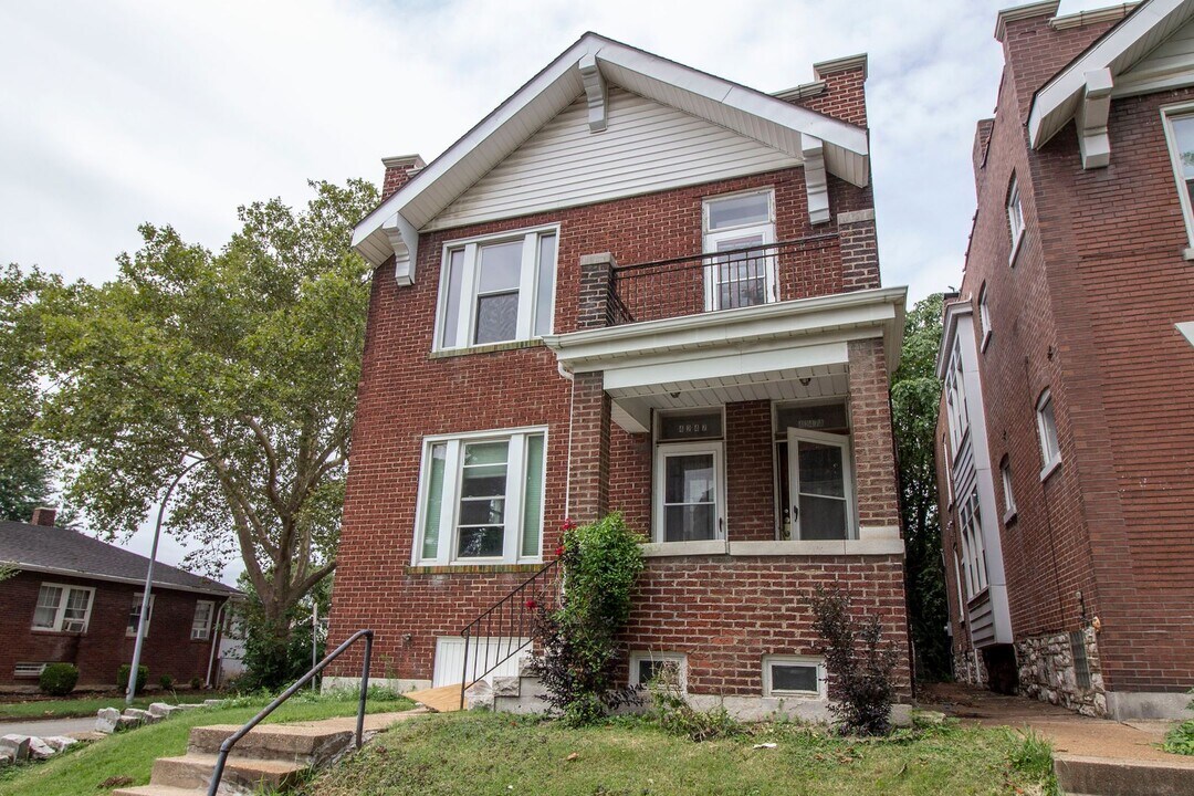 4247 Grace Ave in St. Louis, MO - Building Photo