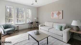 100 Wildwood Ct in Birmingham, AL - Building Photo