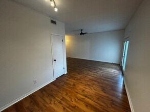 4434 Harlanwood Dr, Unit 221 in Fort Worth, TX - Building Photo - Building Photo