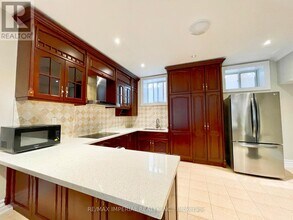 63 Norton Ave in Toronto, ON - Building Photo - Building Photo
