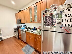 1526 Tremont St in Boston, MA - Building Photo - Building Photo