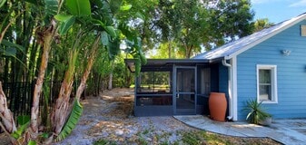 1403 Indian River Ave in Titusville, FL - Building Photo