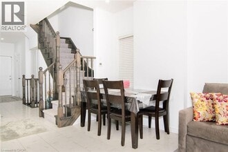 14 Cleland Ave in Hamilton, ON - Building Photo - Building Photo