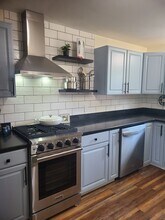 258 Evergreen Ave, Unit 2 in Hamilton, NJ - Foto de edificio - Building Photo