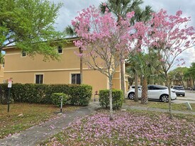 4264 Berkshire Wharf Dr in Lake Worth Beach, FL - Building Photo