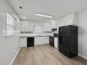 4126 Macduff Dr in Douglasville, GA - Building Photo - Building Photo