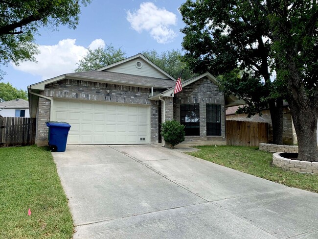 9214 Blockade Dr in San Antonio, TX - Building Photo - Building Photo