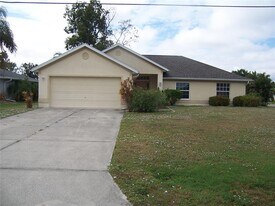 2317 Nuremberg Blvd in Punta Gorda, FL - Building Photo