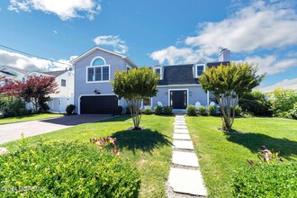 340 Bay Ln in Mantoloking, NJ - Foto de edificio - Building Photo