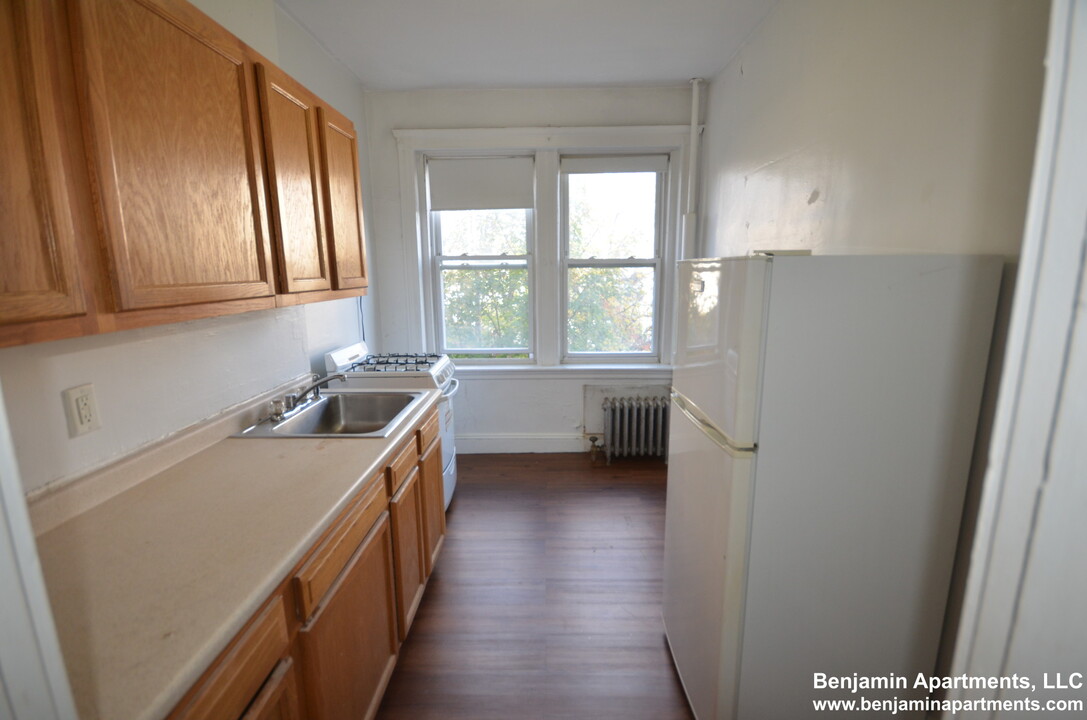 1691 Commonwealth Ave, Unit 16 in Boston, MA - Building Photo