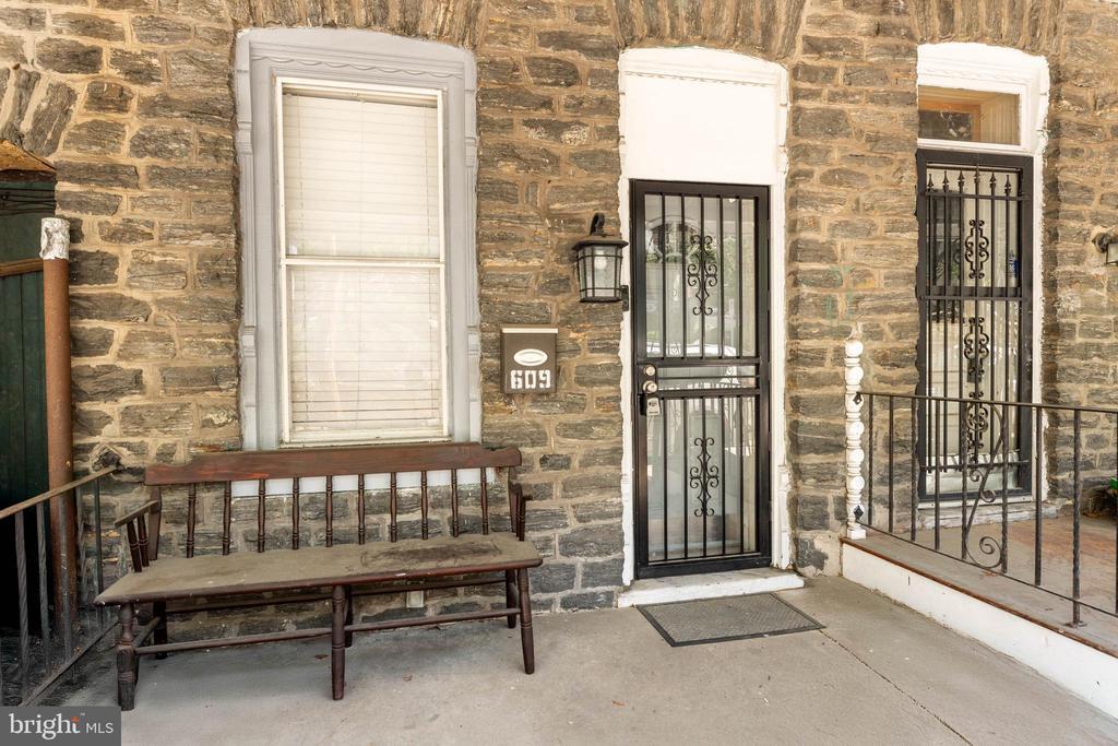 609 Ford St in Conshohocken, PA - Building Photo