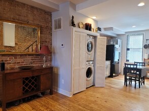 503 W Lexington St, Unit A in Baltimore, MD - Building Photo - Building Photo