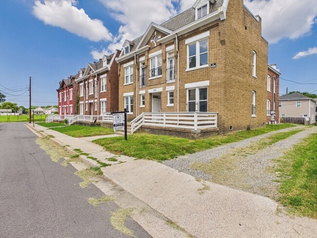 property at 204 Wellford St
