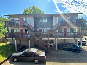 48 SE 80th Ave-Unit -20 in Portland, OR - Building Photo - Building Photo