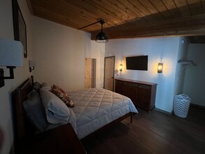 2301 Lincoln in Anchorage, AK - Foto de edificio - Building Photo