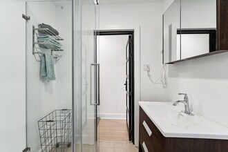 411 E Girard Ave, Unit Unit 1 in Philadelphia, PA - Building Photo - Building Photo