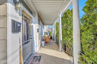 331 Cherry St in Dunmore, PA - Building Photo - Building Photo