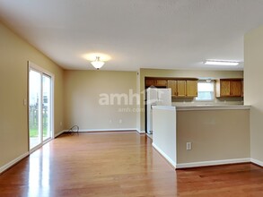 5974 Marsh Cir in Loveland, OH - Building Photo - Building Photo