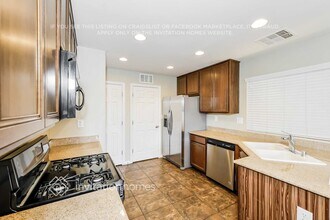 7962 Valladolid Ave in Las Vegas, NV - Building Photo - Building Photo