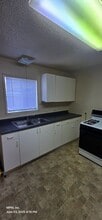 3003 Vine St in Paso Robles, CA - Building Photo - Building Photo