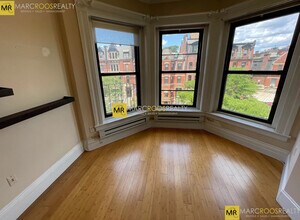 250 Newbury St, Unit 1R in Boston, MA - Building Photo - Building Photo