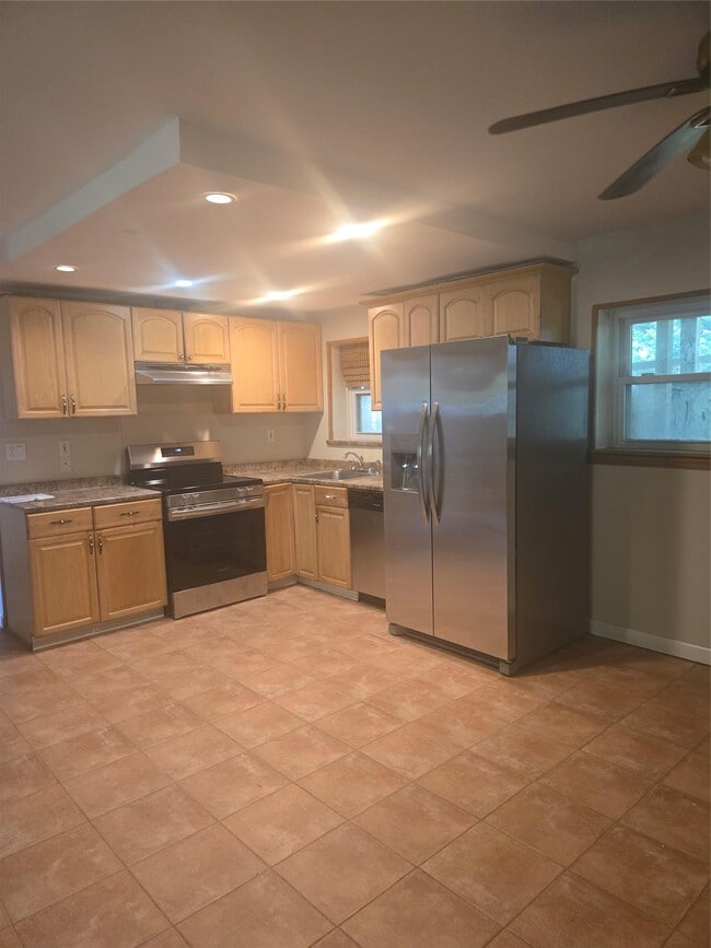 9 Jamaica Ave in Greenlawn, NY - Building Photo - Building Photo