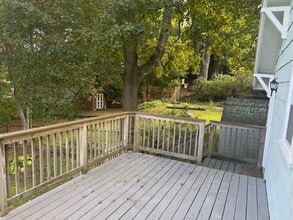 34 Highland St in Auburn, MA - Building Photo - Building Photo