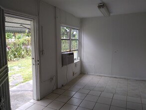 261 NW 35th St, Unit 5 in Miami, FL - Building Photo - Building Photo