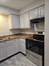 1015 E Pearl St in Miamisburg, OH - Foto de edificio - Building Photo