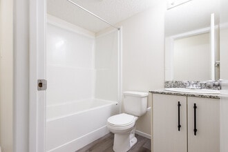 Secord Landing in Edmonton, AB - Building Photo - Building Photo