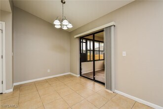 8360 Coral Dr in Ft. Myers, FL - Building Photo - Building Photo